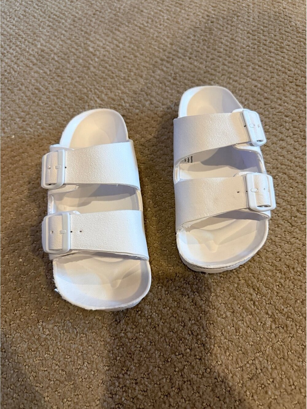 Size 7 white sandals
